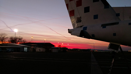 Q400-zalazak-sunca.png