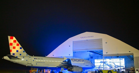 a320-with-open-hangar-light-show.png